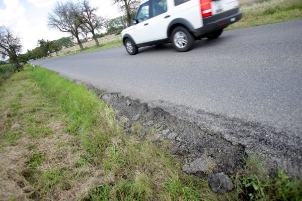 Policie pátrá po muži, který zneužil stopařku (ilustrační foto).