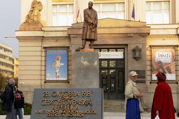 Socha Masaryka vysoká 2,2 metru se stane součástí nové podoby bratislavského Památníku československé státnosti. 