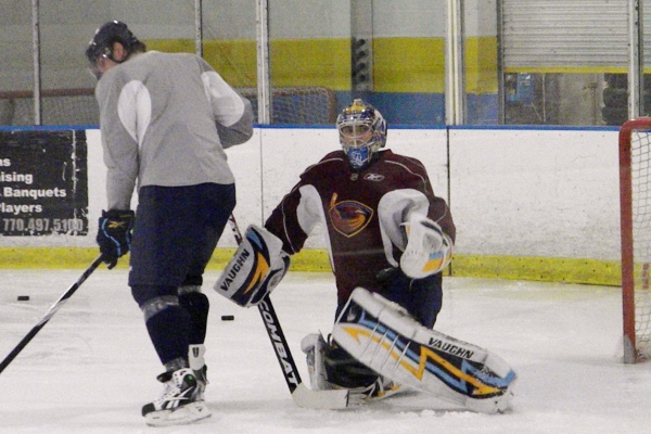 Ondřej Pavelec na tréninku Atlanty.