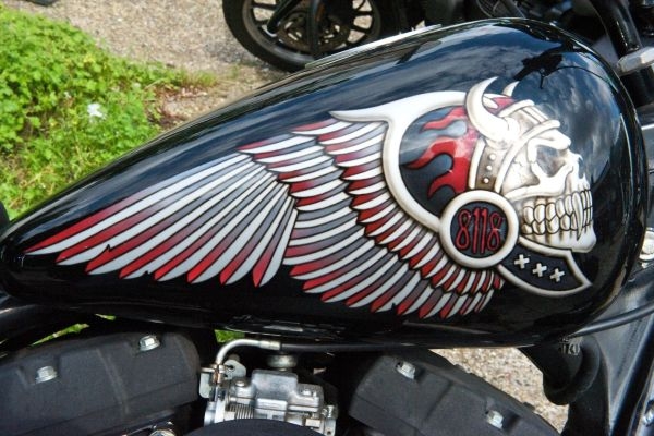 Tradiční symbol motorkářů Hells Angels.