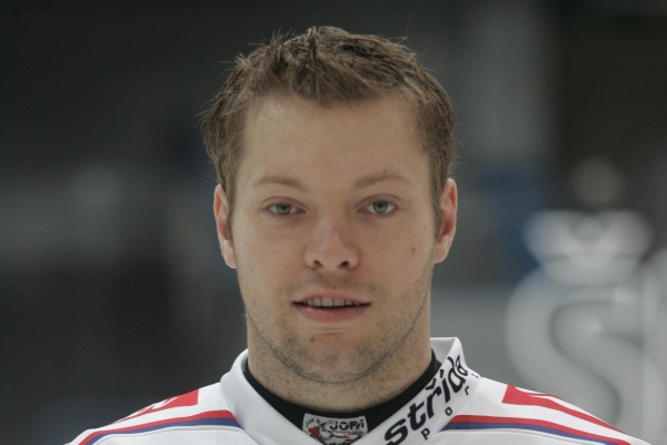 Útočník Jaroslavle Josef Vašíček.
