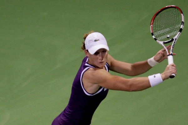 Samantha Stosurová navzdory porážce míří mezi čtyři nejlepší.