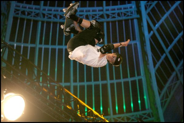 Tony Hawk a jedna z jeho nepochopitelných kreací.