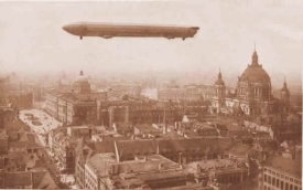 Berlín v roce 1910. Jedno z nejmodernějších měst v Evropě, zároveň místo sociální bídy a revolučních nálad. 