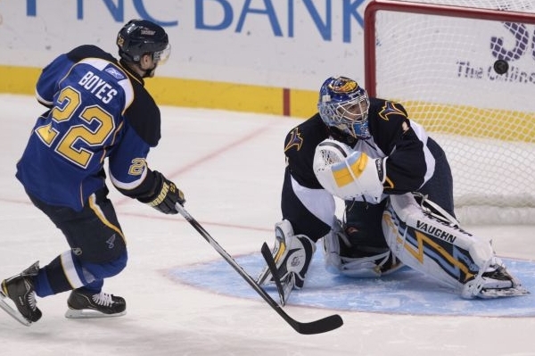 Ondřej Pavelec se po kolapsu vrátil do branky Atlanty.