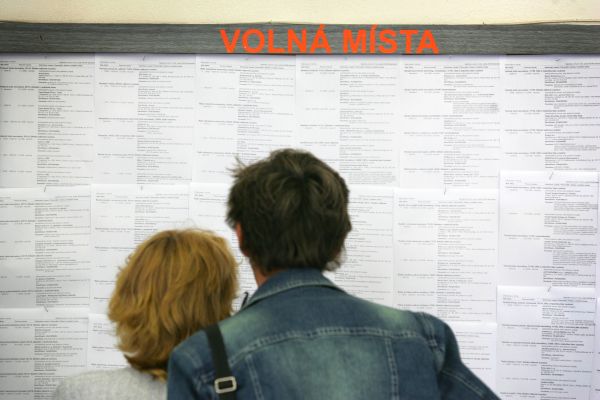 Nezaměstnanost v 1. pololetí stoupla na 9,4 procenta.