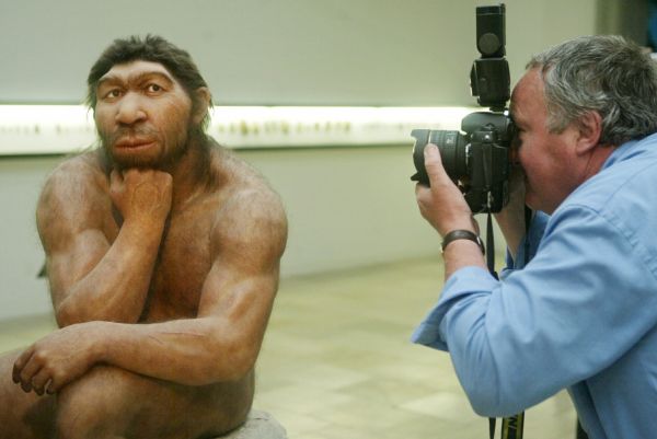 Neandertálci měli prý evoluční výhodu. Podle všeho jim příliš nepomohla.