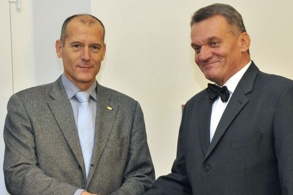 Dohodne se Zdeněk Tůma (TOP 09) s Bohuslavem Svobodou (ODS)? Těžko říct... Dohodne se Zdeněk Tůma (TOP 09) s Bohuslavem Svobodou (ODS)? Těžko říct...