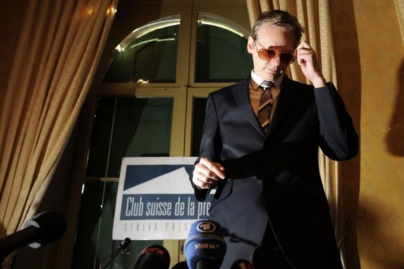 Julian Assange na své dnešní ženevské návštěvě.