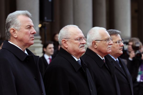 Zleva Pál Schmitt, Ivan Gašparovič, Václav Klaus a Bronislaw Komorowski.