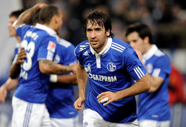 Raúl se proti St. Pauli trefil hned dvakrát.