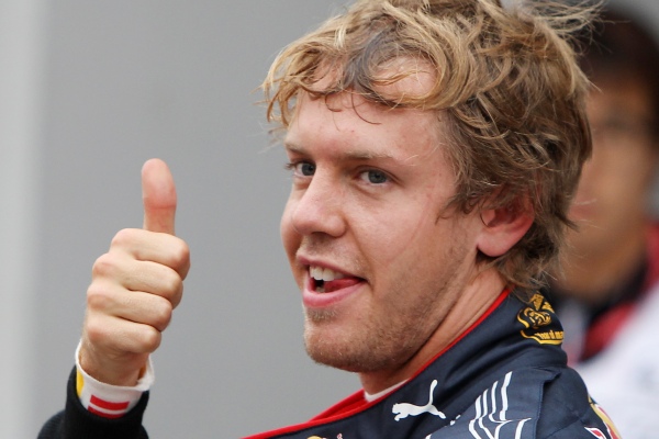 Sebastian Vettel se vítězstvím v Brazílii vrátil do boje o titul.