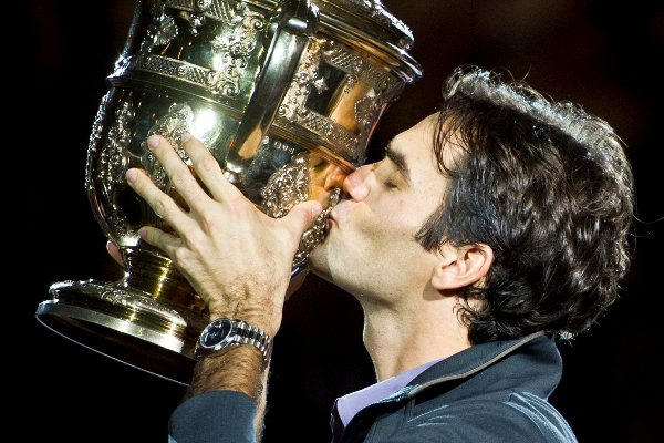 Federer ziskem titulu v Basileji překonal Samprase.