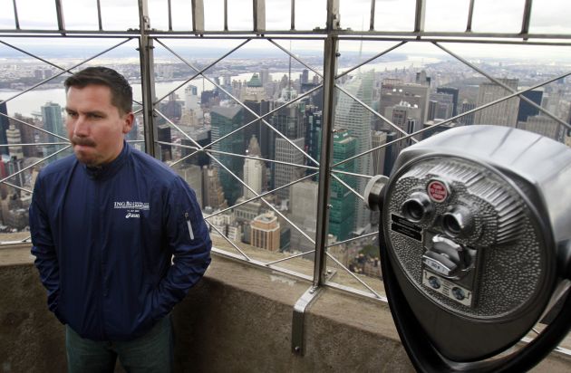 Horník Edison Peňa se v New Yorku podíval i na Empire State Building. Horník Edison Peňa se v New Yorku podíval i na Empire State Building.