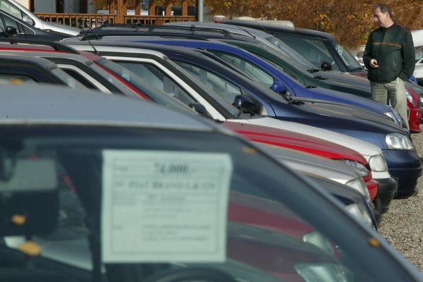 Dva největší autobazary v Česku si navzájem vyhrožují žalobami.