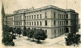 Moravský parlament (dnes Ústavní soud), dne 9. listopadu 1910 se v budově "plácalo páté přes deváté". 