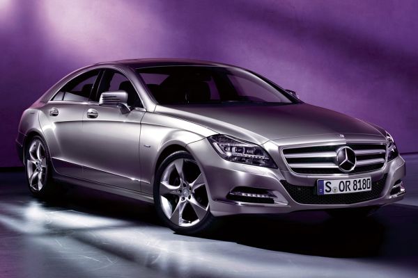 Mazi vozy vyšší střední třídy získal Zlatý volant Mercedes CLS.