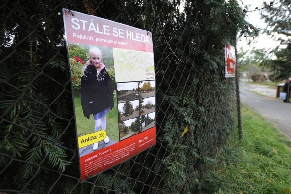 Rodiče opět nabídli za informace vedoucí k nalezení Aničky či jejího únosce 3,5 milionu korun.