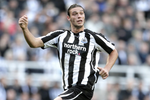 Andy Carroll má být novým Alanem Shearerem.