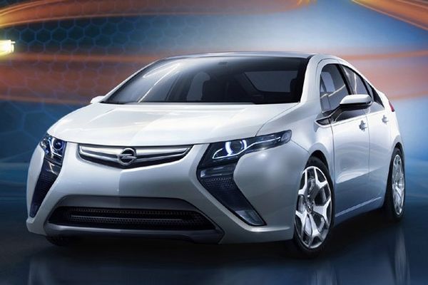 Opel Ampera, elektromobil, který v příštím roce vyrazí do Evropy.