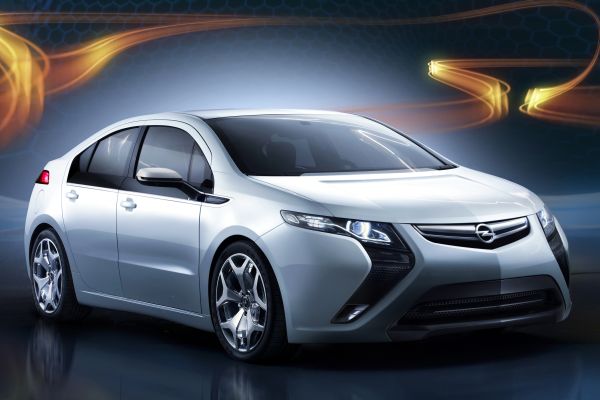 Opel Ampera přináší výrazný design přední části.