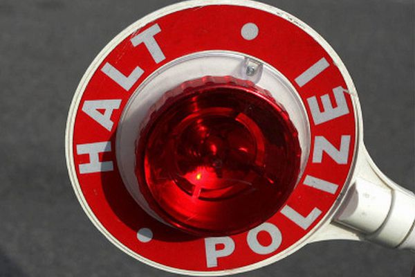 Terčík s nápisem Stop většinou signalizuje, že řidič porušil pravidla silničního provozu. 