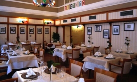 Interiér restaurace.