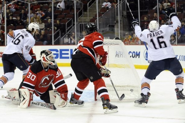 Zápas dvou nejslabších týmu NHL byl vyrovnaný, rozhodlo až prodloužení.