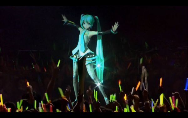Budoucnost na dosah. V Japonsku zpívá "naživo" hologram.
