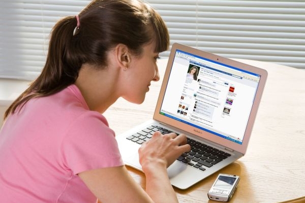 Facebook drží projekt Titan v utajení.