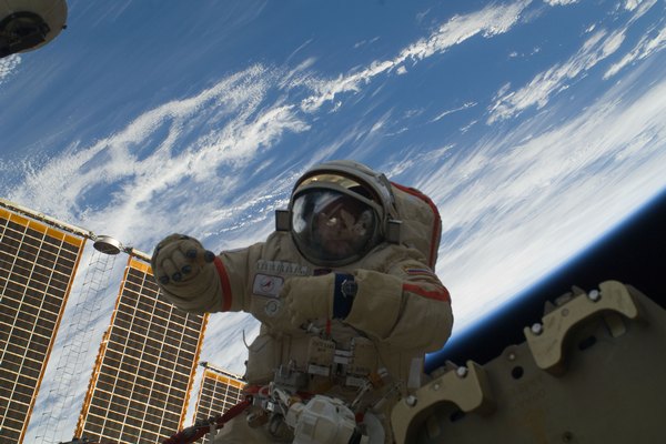 Dvojice astronautů strávila ve volném vesmíru více než šest hodin (ilustrační foto).