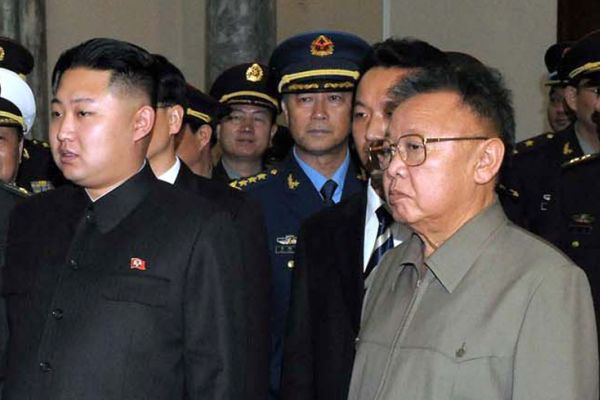 Kim Čong-un podle všeho nahradí svého otce v čele korejské totality.