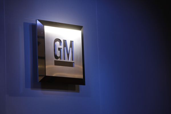 General Motors se po více než roce vrací na burzu.