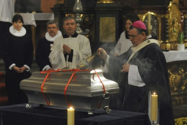 Mši vedl pražský arcibiskup Dominik Duka. 