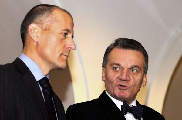 Buhuslav Svoboda nechce říct, komu připadne post šéfa kontrolního výboru. Tůma tuší, že ho získají komunisté.