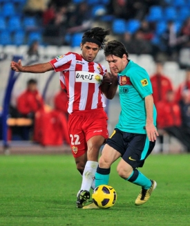 Lionel Messi (vpravo) vstřelil v sobotu hattrick. 