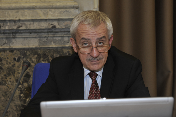 Ministr zdravotnictví Leoš Heger. Ministr zdravotnictví Leoš Heger.