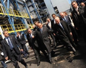 V březnu loňského roku Berlusconi s pompou otevřel novou spalovnu. Zdaleka to však nestačilo.