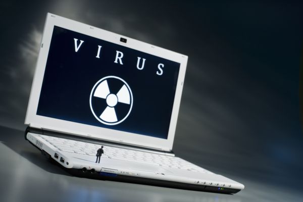 Virus Stuxnet podle odborníků předznamenává nové závody ve zbrojení.