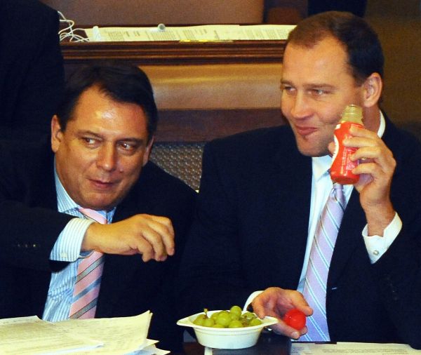 Jiří Šlégr (vpravo) s expředsedou ČSSD Jiřím Paroubkem.