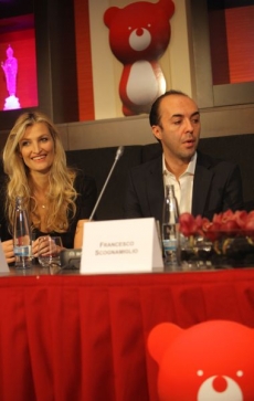 Tereza Maxová a italský návrhář Francesco Scognamiglia.