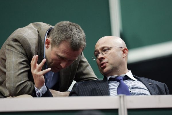 Martin Barták (na snímku se stojícím Martinem Romanem).