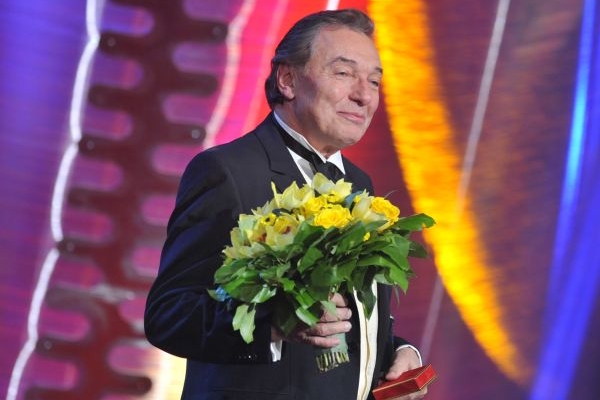 Karel Gott je slavíkem už po šestatřicáté.