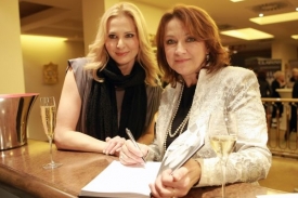 Zlata Adamovská a Ivana Gottová (vlevo).