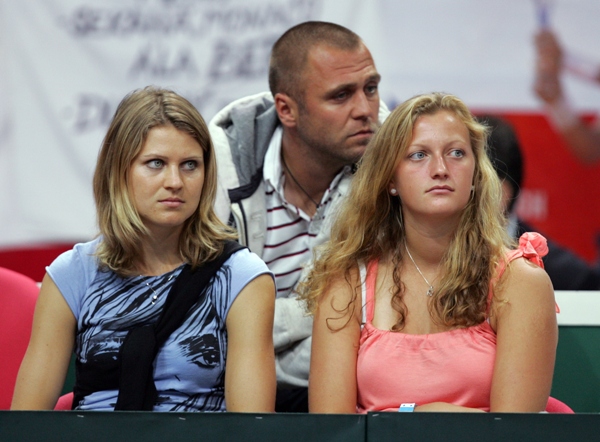 Petra Kvitová (vpravo) s Lucií Šafářovou.