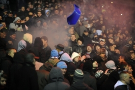 Momentka z řádění fanoušků Aston Villy.