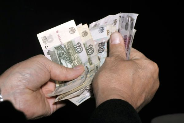 Rusové mají zvláštní zálibu: stopují své bankovky na internetu.