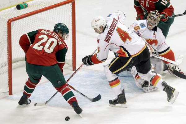 Momentka z utkání Minnesoty proti Calgary.