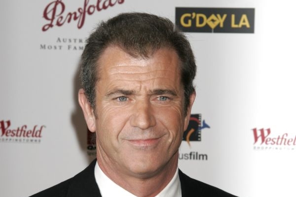 Mel Gibson se vrací do kin. 