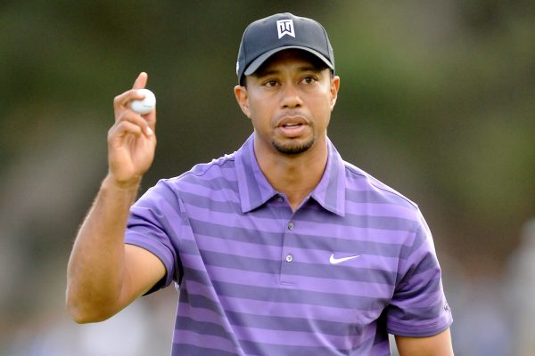 Tiger Woods se hlásí: Jsem zpět.